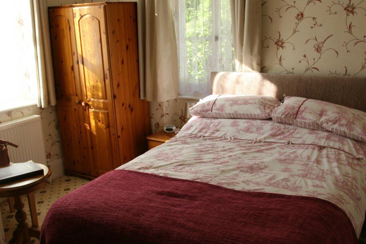 Hotel Lorna Doone House à Lynton Extérieur photo